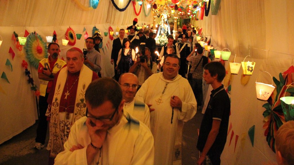 VCO: Luzzogno, la processione della Madonna della Colletta