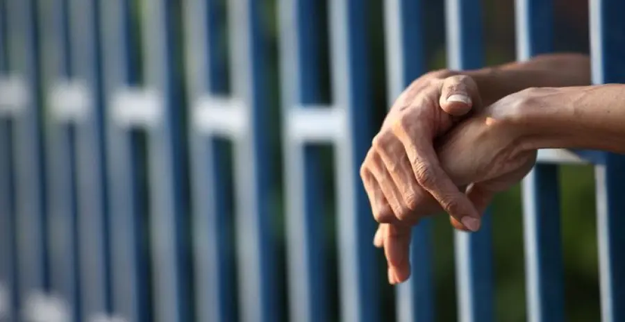 Verbania: 76enne in carcere per reati sessuali con minorenne