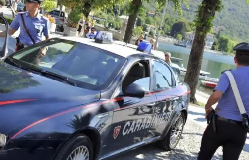 Senza costume in una spiaggia pubblica di Mergozzo, denunciato ossolano