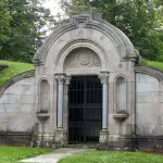 Morta mamma Bossetti: carpentiere va al suo funerale