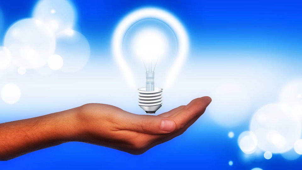 Consumi energia aumentano perché: i motivi secondo Autorità