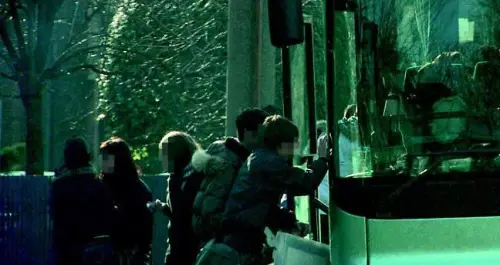 Verbania, minorenne si prepara spinello sull'autobus: fermata dai Carabinieri