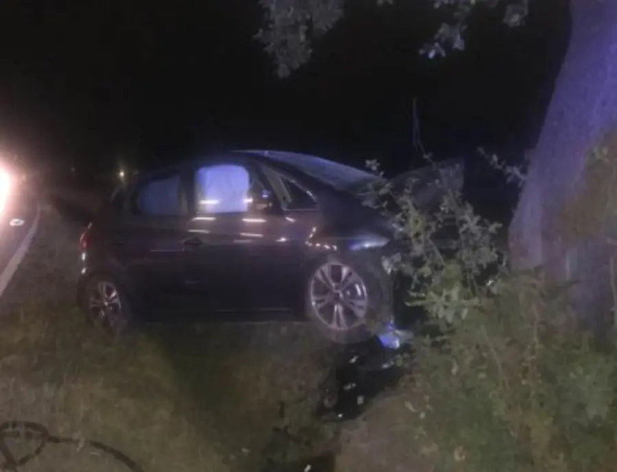 Incidente Ornavasso, auto contro albero: morto il geometra Flavio Prati