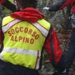 Cusio, donna si smarrisce nei boschi: notte al freddo in montagna