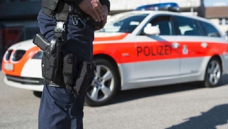 Verbania: agenti svizzeri picchiano un uomo ammanettato, condannati