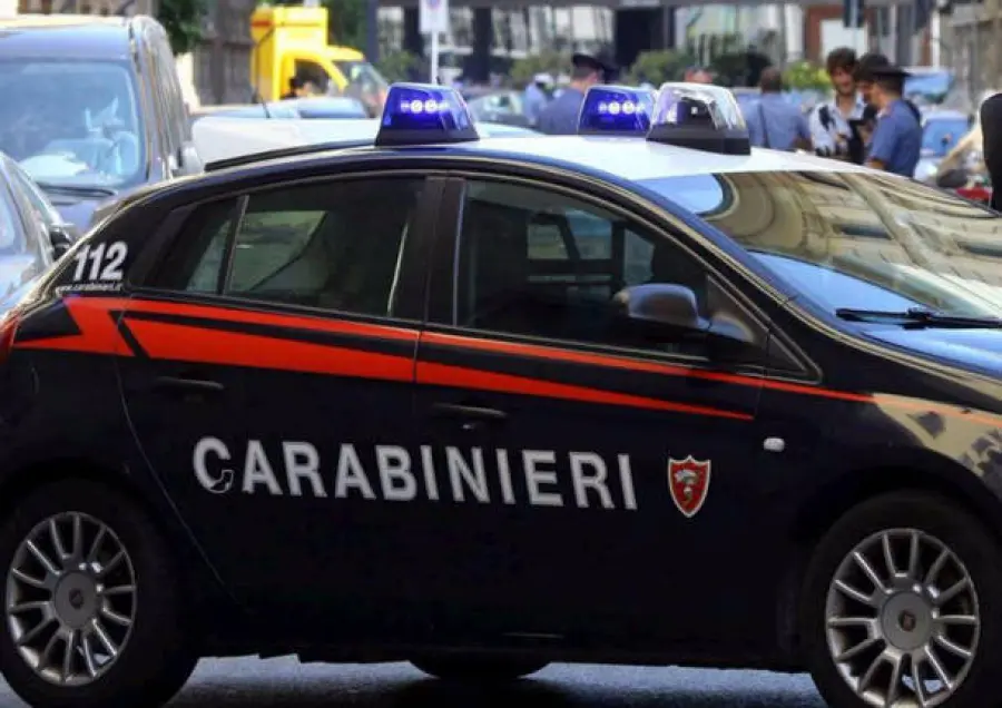 Verbania, sicurezza: carabinieri controllano le scuole